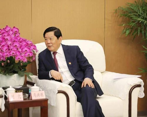 新华社江苏分社领导调研：“徐矿是资源枯竭型企业高质量转型发展的典范！”(图2)